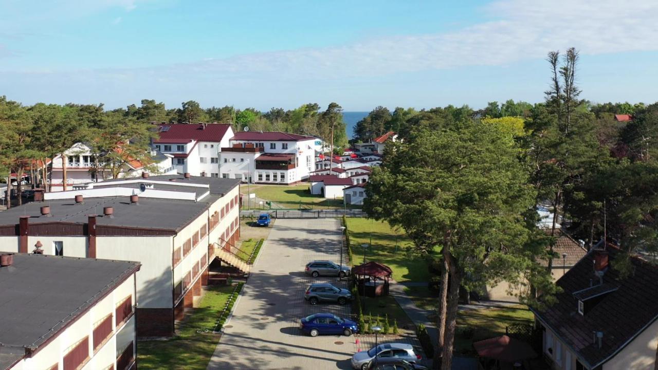 金鱼自然之旅度假酒店 Dziwnówek 外观 照片
