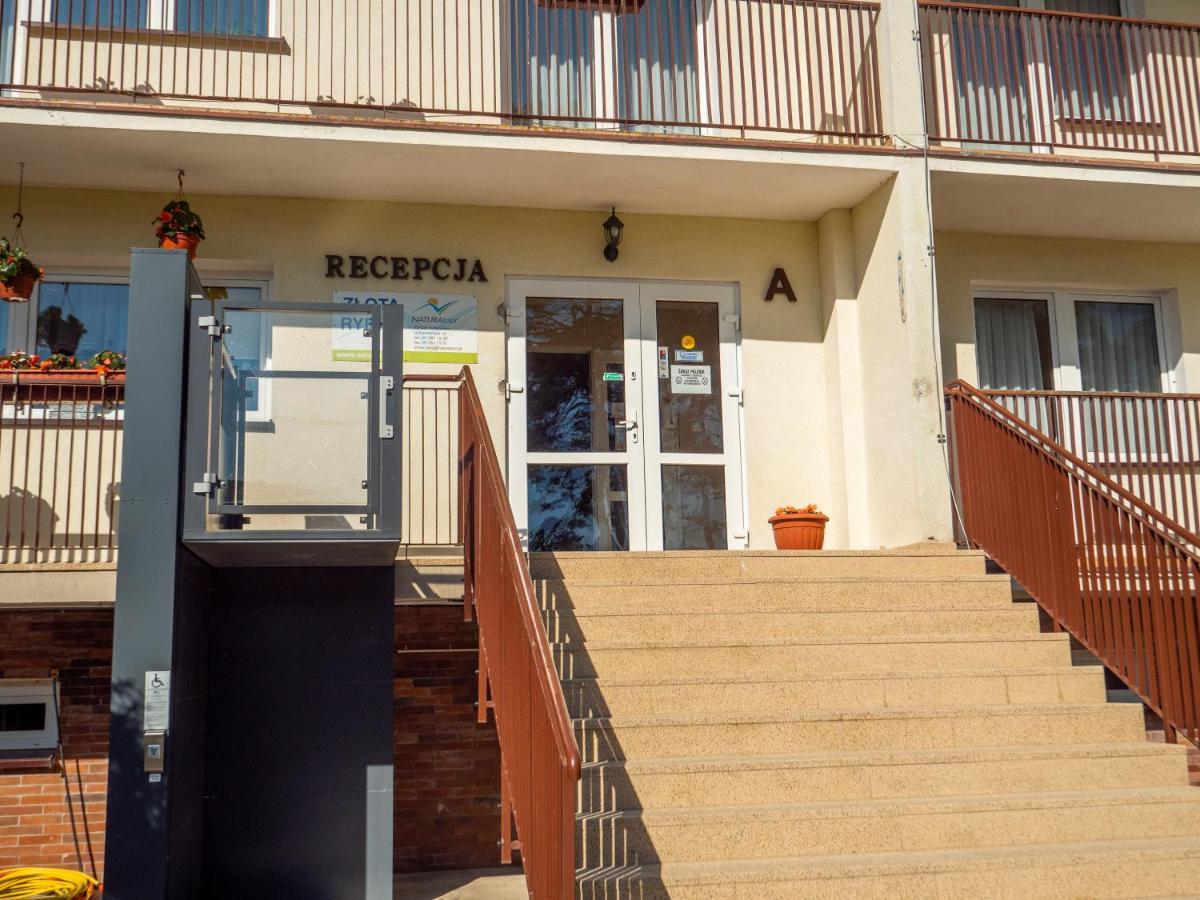 金鱼自然之旅度假酒店 Dziwnówek 外观 照片