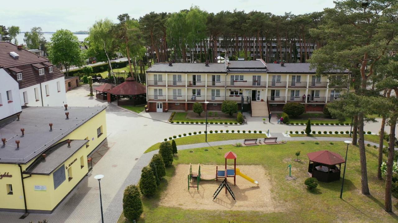 金鱼自然之旅度假酒店 Dziwnówek 外观 照片