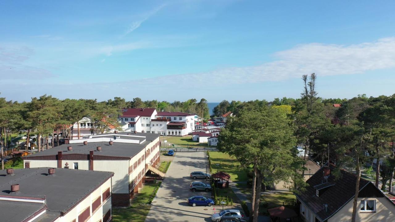 金鱼自然之旅度假酒店 Dziwnówek 外观 照片